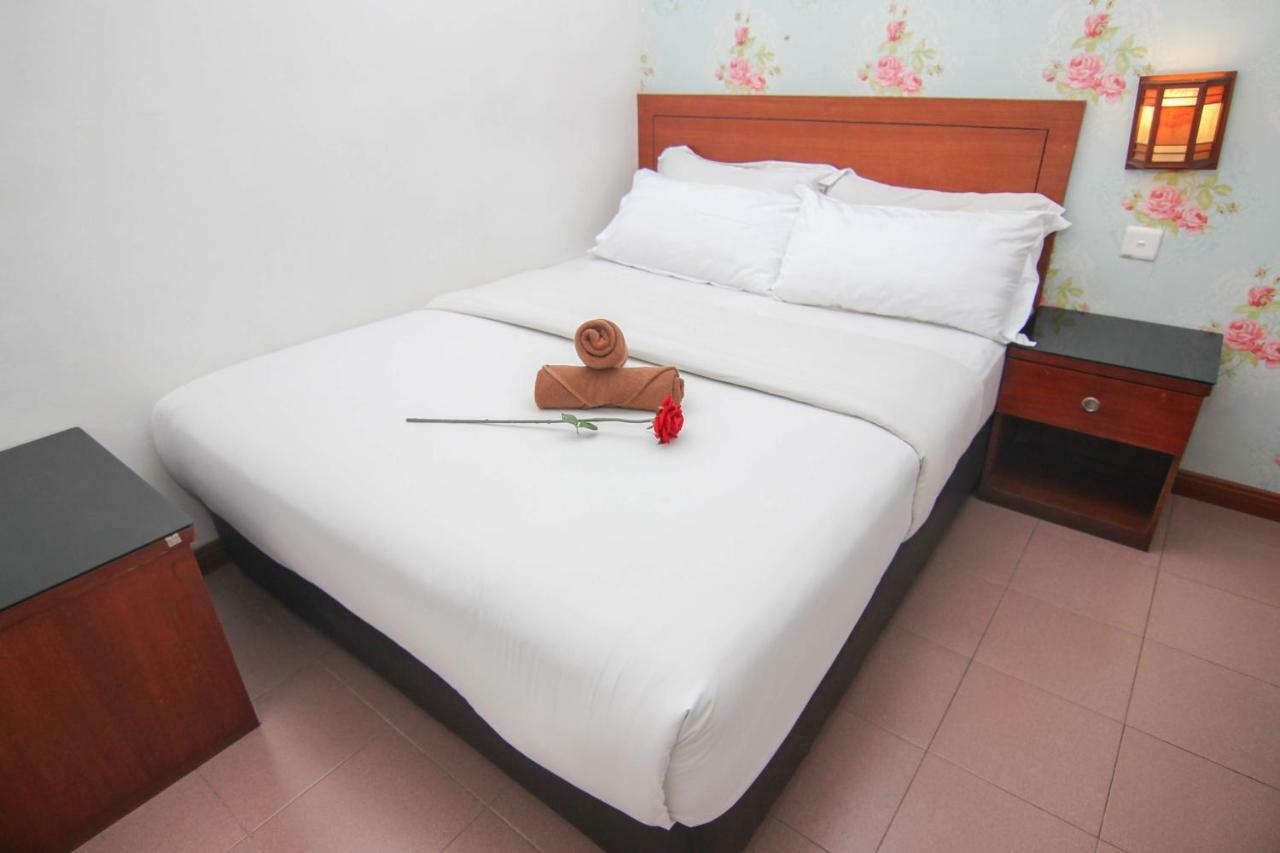 Rose Cottage Hotel Taman Daya Johor Bahru Extérieur photo